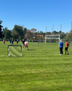 Atelier football : élèves participants à l’atelier football